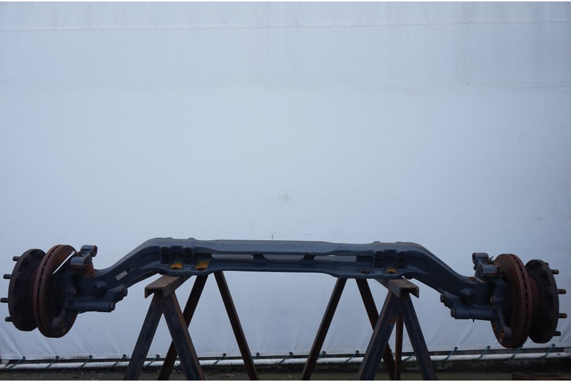 Mercedes-Benz F-8A/C22.5 - Front axle for Truck: picture 1 Mercedes-Benz F-8A/C22.5 - Front axle for Truck: picture 1