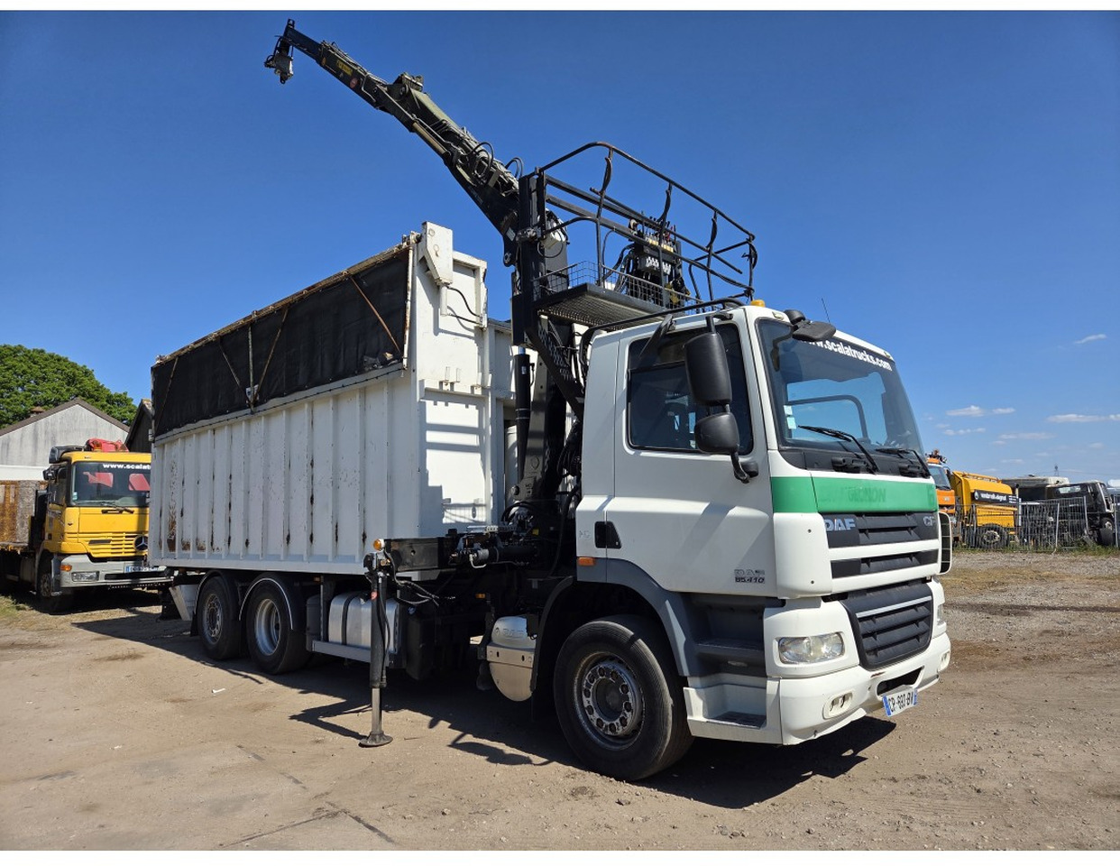 DAF CF85.410 6x2 steering axle lenk Tipper Crane HIAB J1320Z - Tipper, Crane truck: picture 5 DAF CF85.410 6x2 steering axle lenk Tipper Crane HIAB J1320Z - Tipper, Crane truck: picture 5