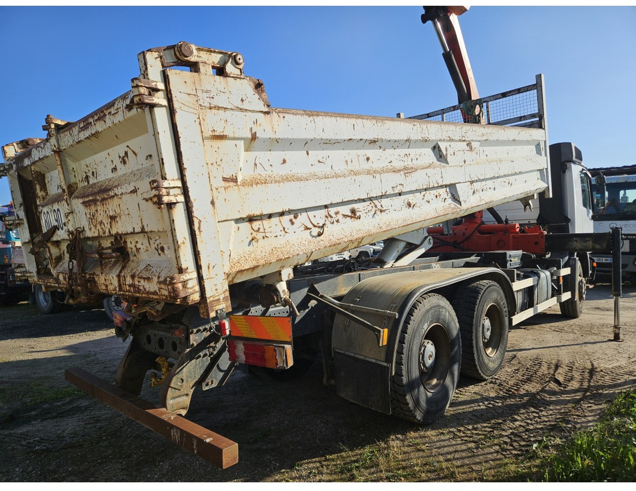 MERCEDES ACTROS 2636 6X4 TIPPER CRANE 15002 EPS - Tipper, Crane truck: picture 4 MERCEDES ACTROS 2636 6X4 TIPPER CRANE 15002 EPS - Tipper, Crane truck: picture 4