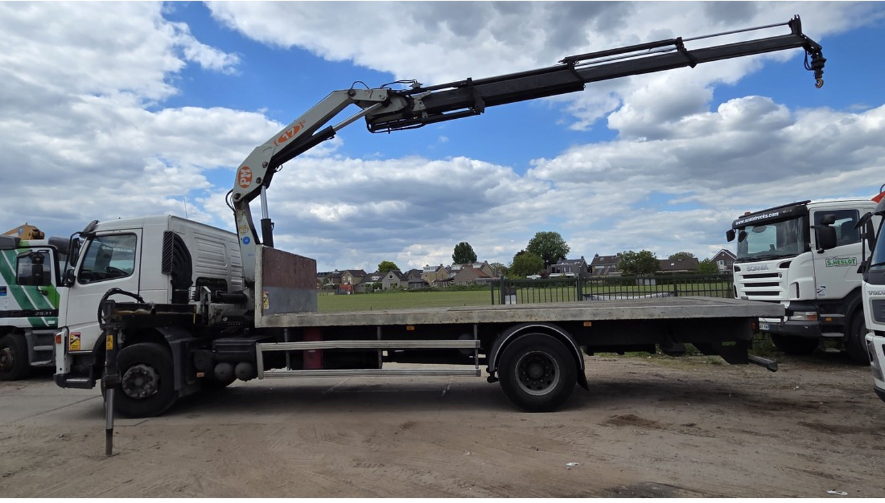 VOLVO FM 330 FLATBED 4X2 PM 17 LC 17 TON - Dropside/ Flatbed truck, Crane truck: picture 2 VOLVO FM 330 FLATBED 4X2 PM 17 LC 17 TON - Dropside/ Flatbed truck, Crane truck: picture 2