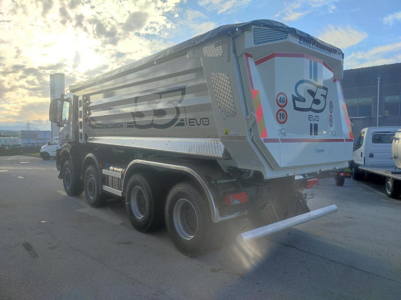 IVECO T-Way AD410T50 - Tipper: picture 3 IVECO T-Way AD410T50 - Tipper: picture 3