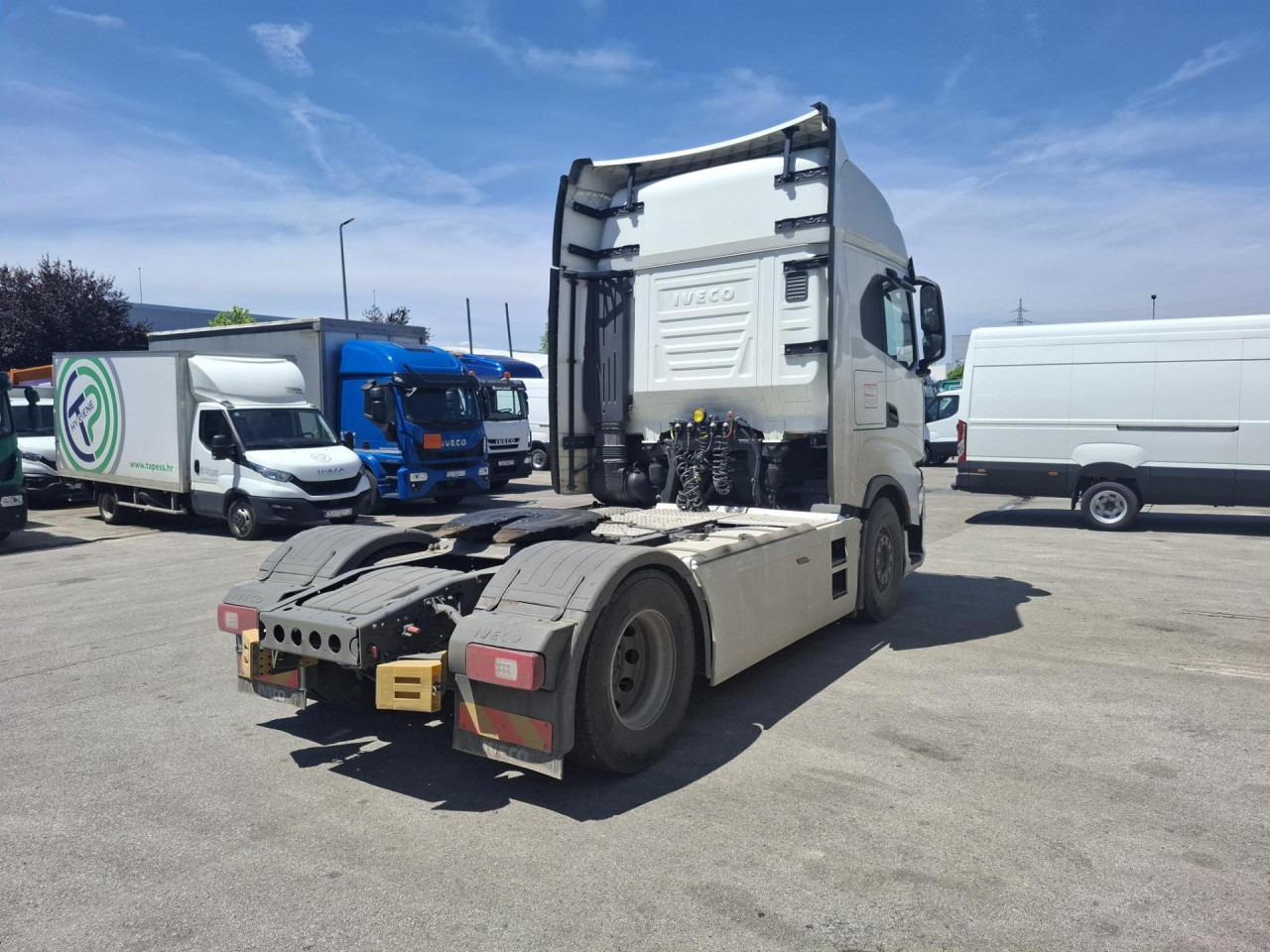 IVECO S-Way AS440S48T/P - Tractor unit: picture 3 IVECO S-Way AS440S48T/P - Tractor unit: picture 3