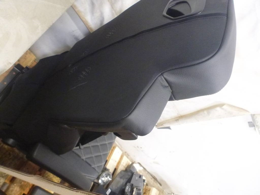 Mercedes-Benz Actros - Cab for Truck: picture 4 Mercedes-Benz Actros - Cab for Truck: picture 4