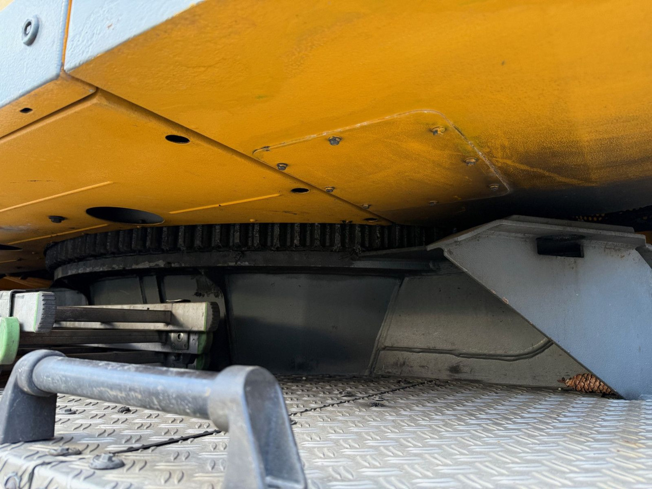 Crane truck Liebherr LTM 1160/2 UTM655 10x6, FLYJIB, SWISS: picture 6 Crane truck Liebherr LTM 1160/2 UTM655 10x6, FLYJIB, SWISS: picture 6