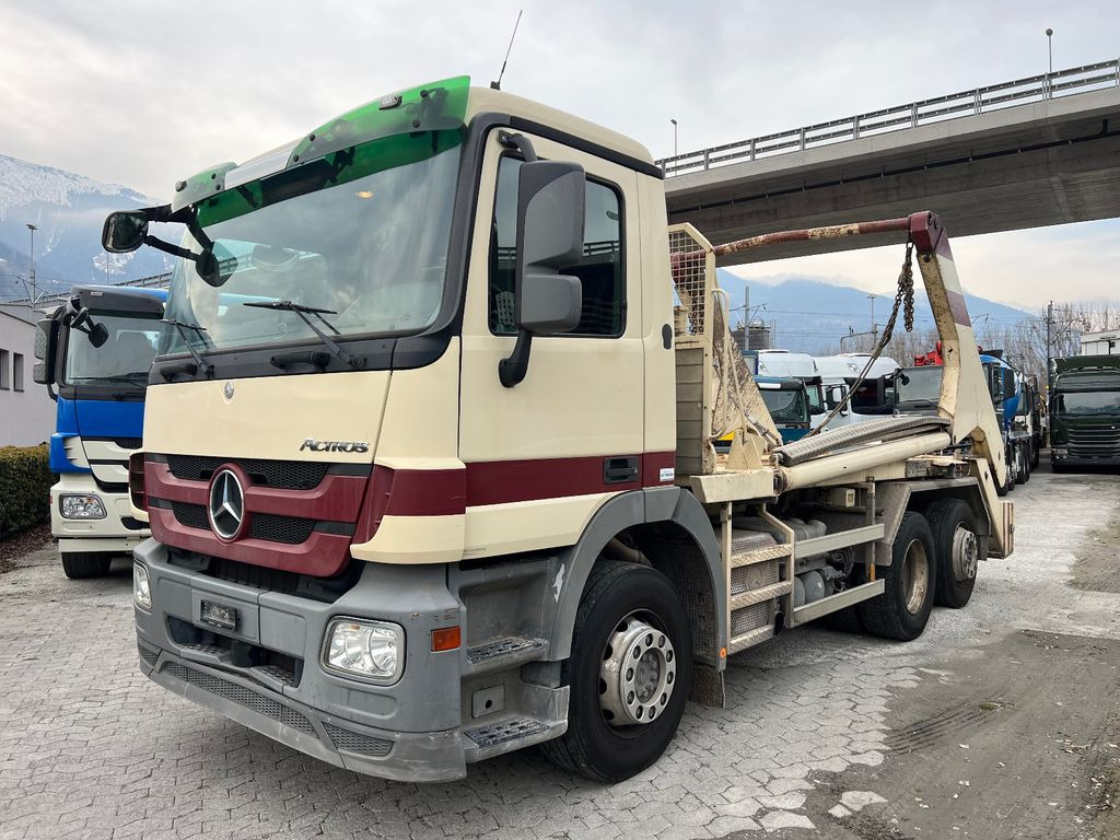 Mercedes-Benz Actros 2536 6x2, E5, MP3, WELAKI - Skip loader truck: picture 2 Mercedes-Benz Actros 2536 6x2, E5, MP3, WELAKI - Skip loader truck: picture 2