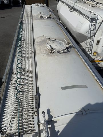 OMEPS CM , Silo Zement - Silo semi-trailer: picture 5 OMEPS CM , Silo Zement - Silo semi-trailer: picture 5