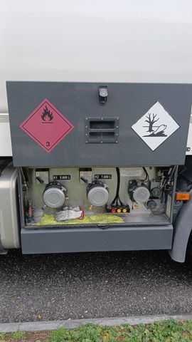 Scania P450 LB 4x2, ADR, Schwarzmueller Anhaenger Fuel - Tank truck: picture 5 Scania P450 LB 4x2, ADR, Schwarzmueller Anhaenger Fuel - Tank truck: picture 5