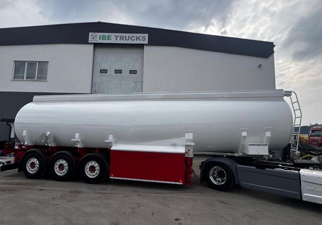 Schwarzmüller TS 3/E ADR, 6 Kammern Treibstoff Fuel - Tank semi-trailer: picture 2 Schwarzmüller TS 3/E ADR, 6 Kammern Treibstoff Fuel - Tank semi-trailer: picture 2