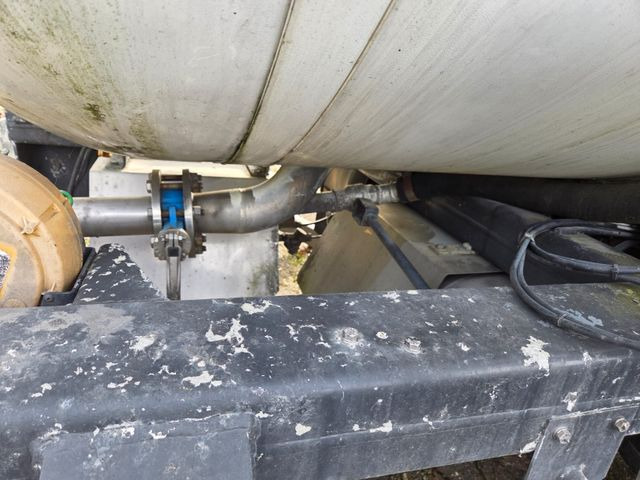 Schwarzmüller TS 3/E, ADR, Bitumen, 1 Kammer - Tank semi-trailer: picture 5 Schwarzmüller TS 3/E, ADR, Bitumen, 1 Kammer - Tank semi-trailer: picture 5