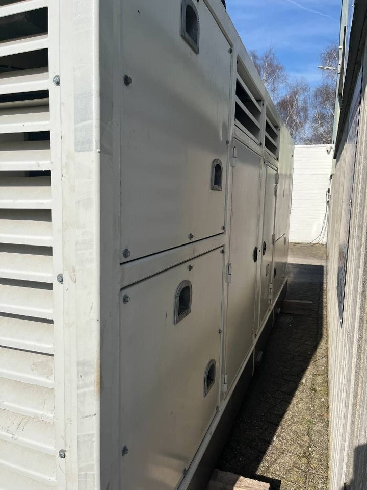 PVE 900 - Pile driver: picture 5 PVE 900 - Pile driver: picture 5