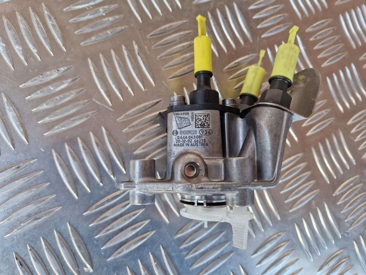 Genuine JCB BOSCH Dosing module 320/A9105 - Engine and parts for Construction machinery: picture 2 Genuine JCB BOSCH Dosing module 320/A9105 - Engine and parts for Construction machinery: picture 2