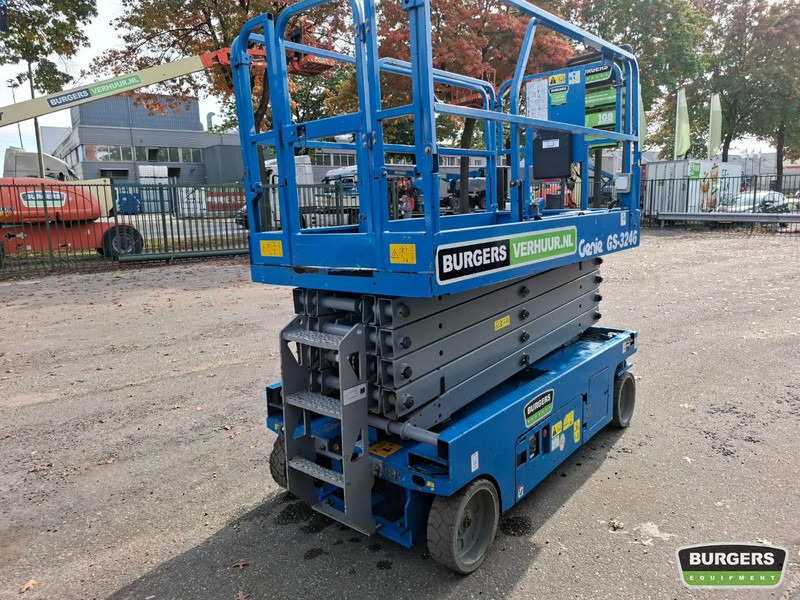 Genie GS3246 Nieuwe accus + lader - Scissor lift: picture 3 Genie GS3246 Nieuwe accus + lader - Scissor lift: picture 3