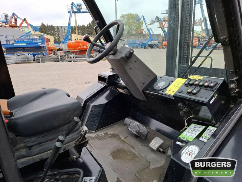 Rough terrain forklift Manitou M30-4: picture 10 Rough terrain forklift Manitou M30-4: picture 10