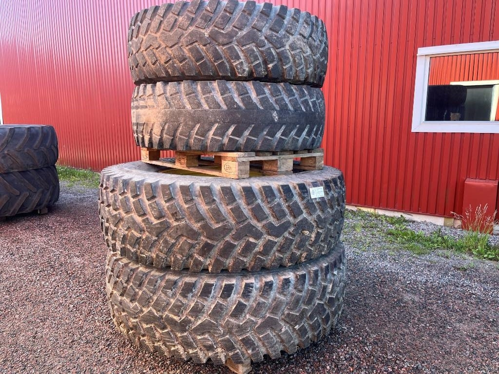 BKT 540/80-38 Ridemax till John Deere 6630 - Tire for Agricultural machinery: picture 1 BKT 540/80-38 Ridemax till John Deere 6630 - Tire for Agricultural machinery: picture 1