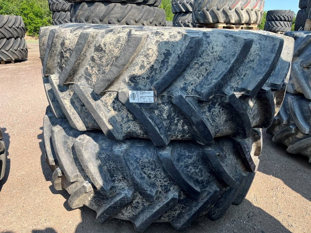 BKT 620/70R42 John Deere 7930 - Tire for Agricultural machinery: picture 1 BKT 620/70R42 John Deere 7930 - Tire for Agricultural machinery: picture 1