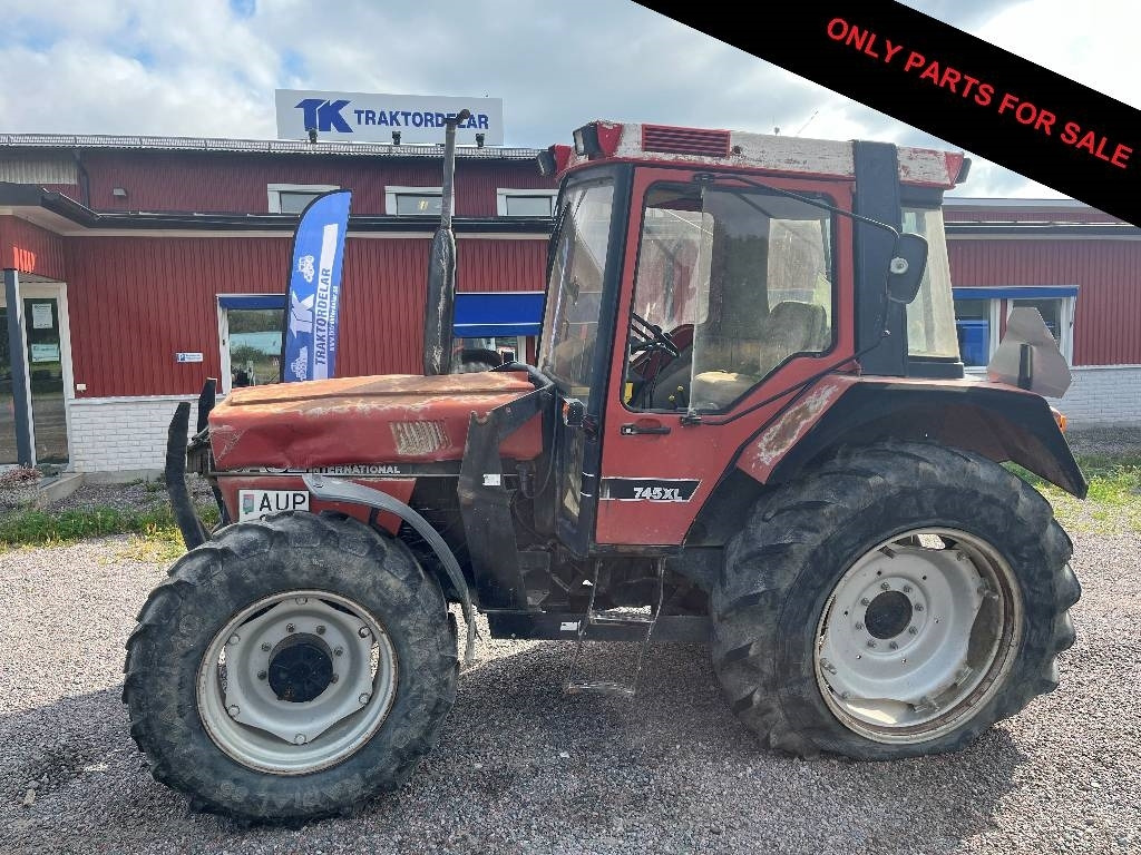 Case IH 745 XL Dismantled. Only spare parts - Farm tractor: picture 1 Case IH 745 XL Dismantled. Only spare parts - Farm tractor: picture 1