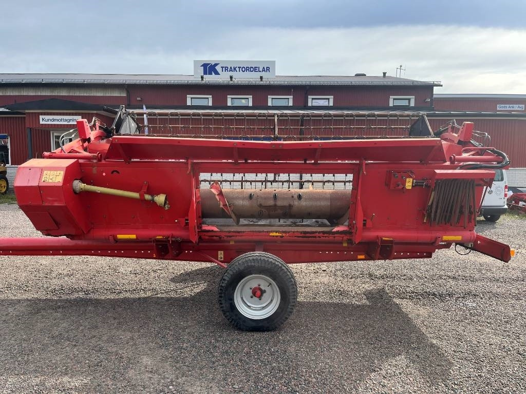 Massey Ferguson MF 32 Skärbord / Header - Harvester attachment: picture 5 Massey Ferguson MF 32 Skärbord / Header - Harvester attachment: picture 5