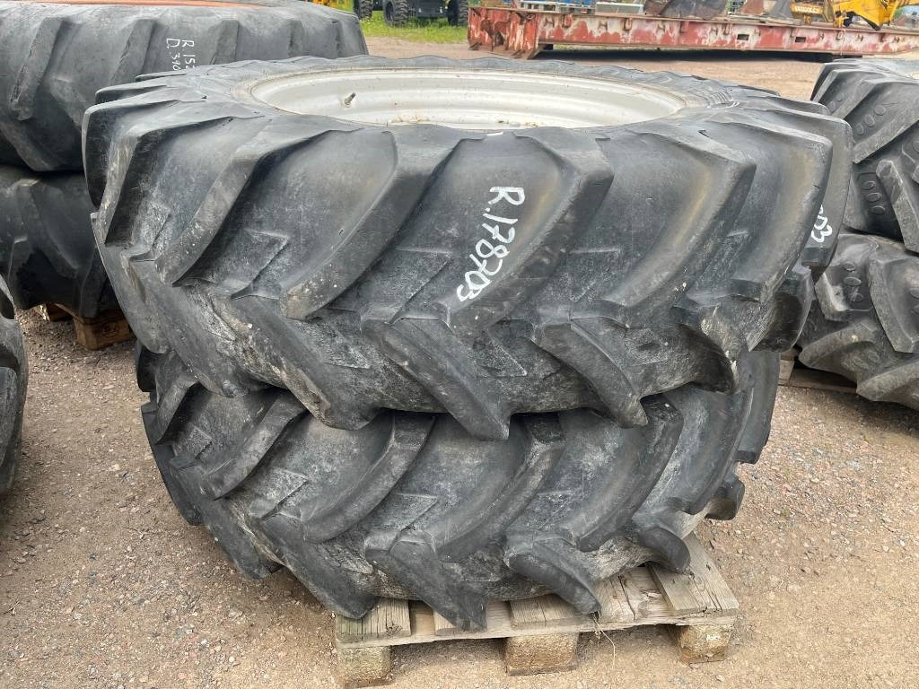 Michelin 16,9R34 till Case IH - Tire for Agricultural machinery: picture 1 Michelin 16,9R34 till Case IH - Tire for Agricultural machinery: picture 1