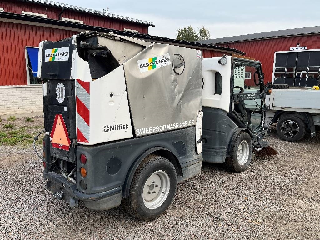 Nilfisk 3500 City Ranger Dismantled: only spare parts - Road sweeper: picture 2 Nilfisk 3500 City Ranger Dismantled: only spare parts - Road sweeper: picture 2