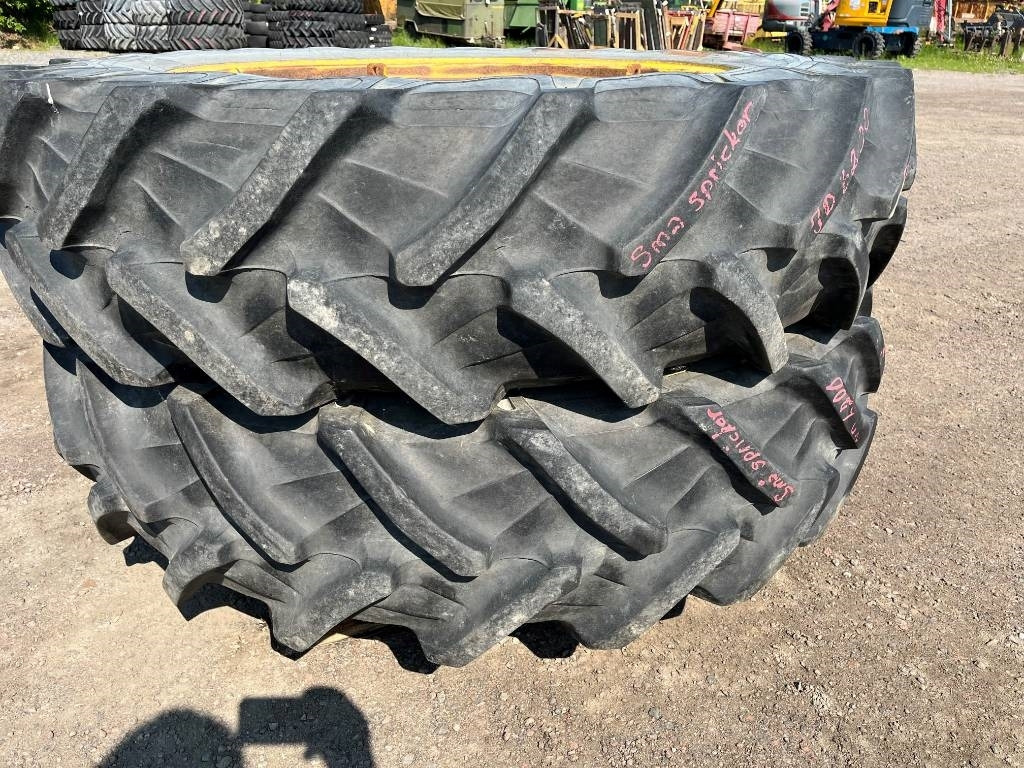 Pirelli 14,9R38 till John Deere - Tire for Agricultural machinery: picture 1 Pirelli 14,9R38 till John Deere - Tire for Agricultural machinery: picture 1