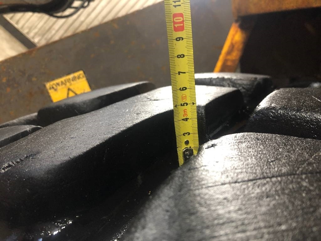 Volvo L 220 E Dismantled: only spare parts - Wheel loader: picture 4 Volvo L 220 E Dismantled: only spare parts - Wheel loader: picture 4