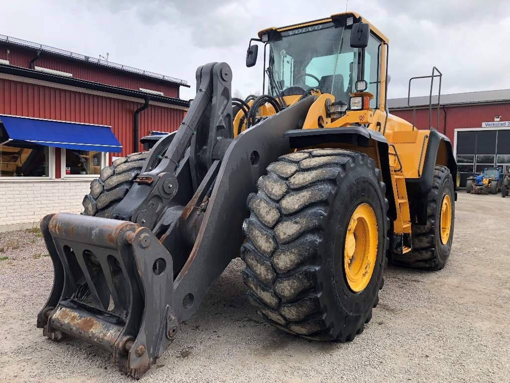 Volvo L 220 G Dismantled: only spare parts - Wheel loader: picture 3 Volvo L 220 G Dismantled: only spare parts - Wheel loader: picture 3