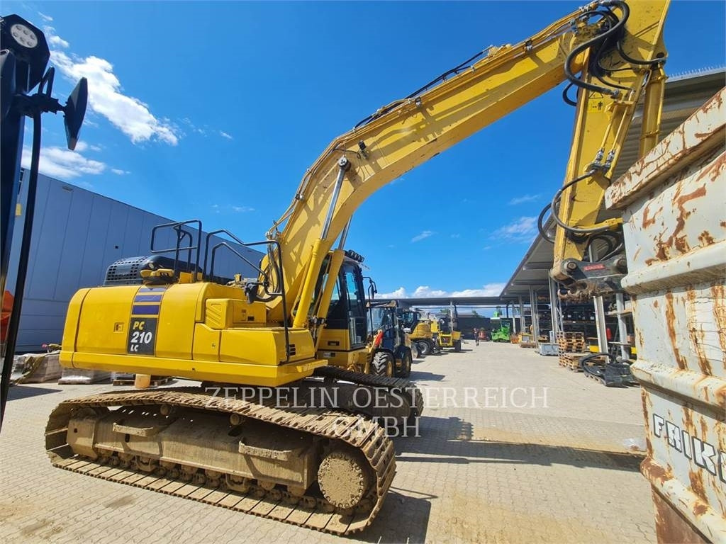 Komatsu PC210LC-11EQ - Crawler excavator: picture 3 Komatsu PC210LC-11EQ - Crawler excavator: picture 3