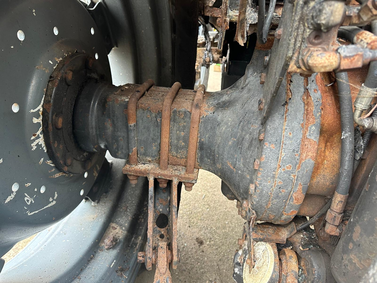 Farm tractor Valtra 8150 8150-4 - cała na części: picture 9