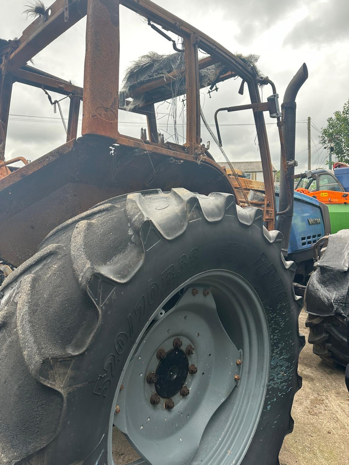 Farm tractor Valtra 8150 8150-4 - cała na części: picture 13