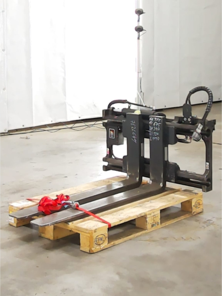 Attachment for Material handling equipment Durwen RZV25S: picture 1