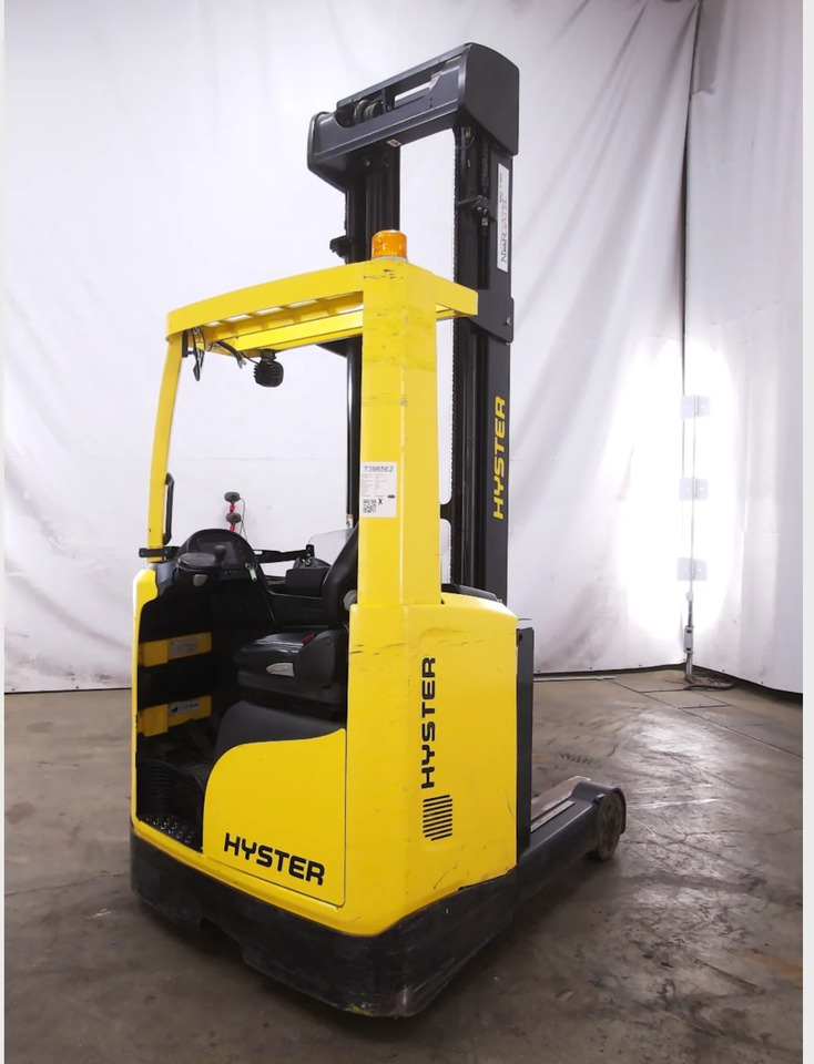 Hyster R1.6 - Reach truck: picture 3 Hyster R1.6 - Reach truck: picture 3