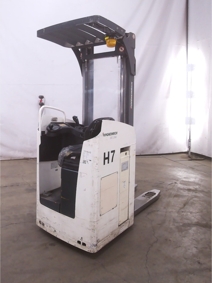 Jungheinrich ESC216 - Stacker: picture 3 Jungheinrich ESC216 - Stacker: picture 3
