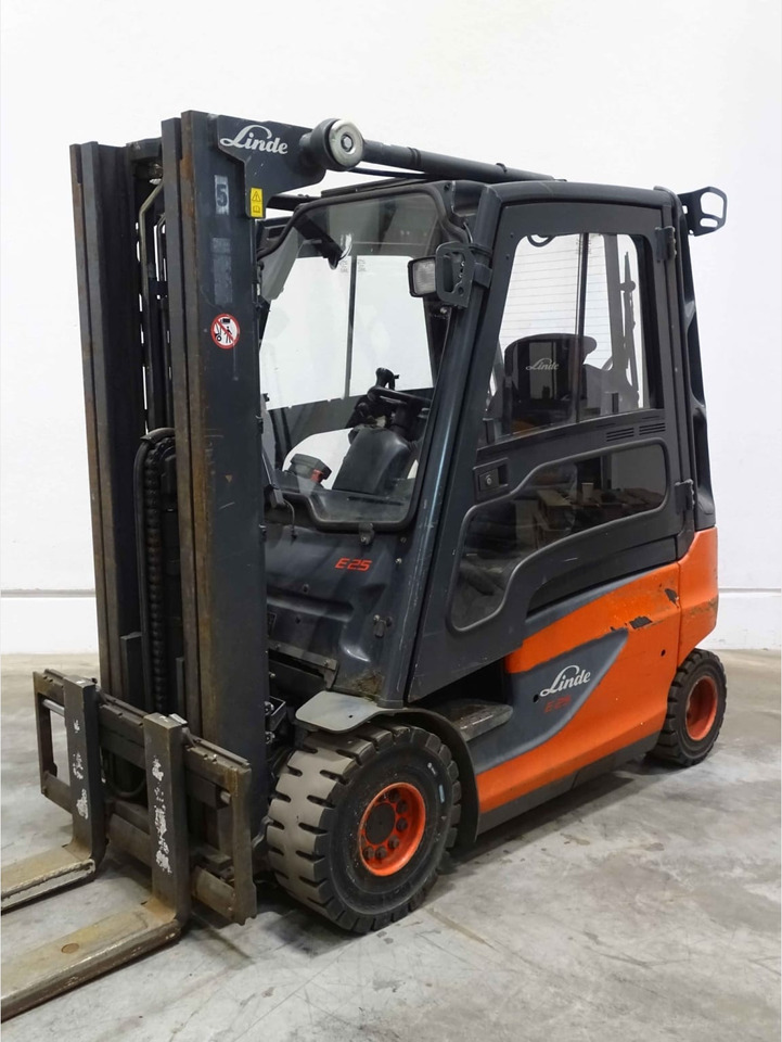 Linde E25-01 - Electric forklift: picture 1 Linde E25-01 - Electric forklift: picture 1