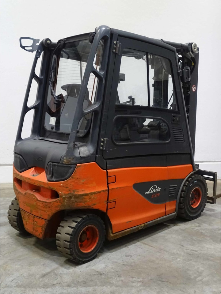 Linde E25-01 - Electric forklift: picture 3 Linde E25-01 - Electric forklift: picture 3
