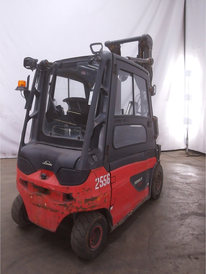 Linde E25L-01 - Electric forklift: picture 3 Linde E25L-01 - Electric forklift: picture 3