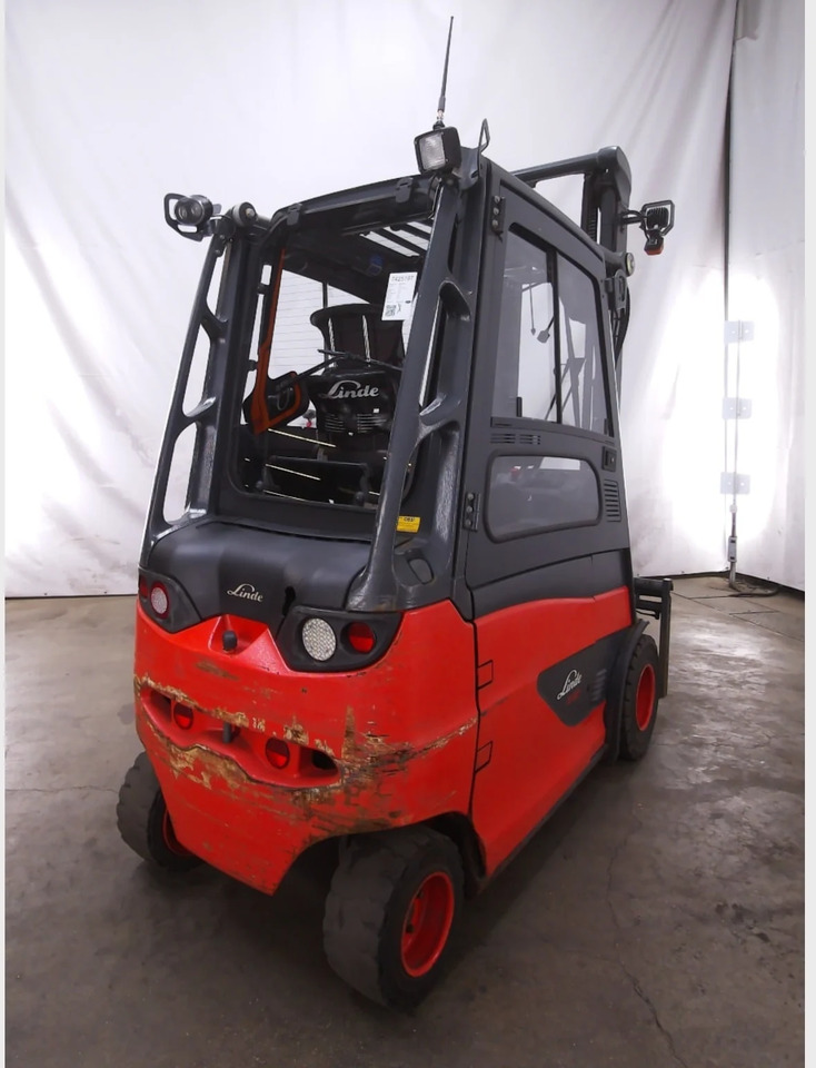 Linde E30HL-01/600 - Electric forklift: picture 2 Linde E30HL-01/600 - Electric forklift: picture 2