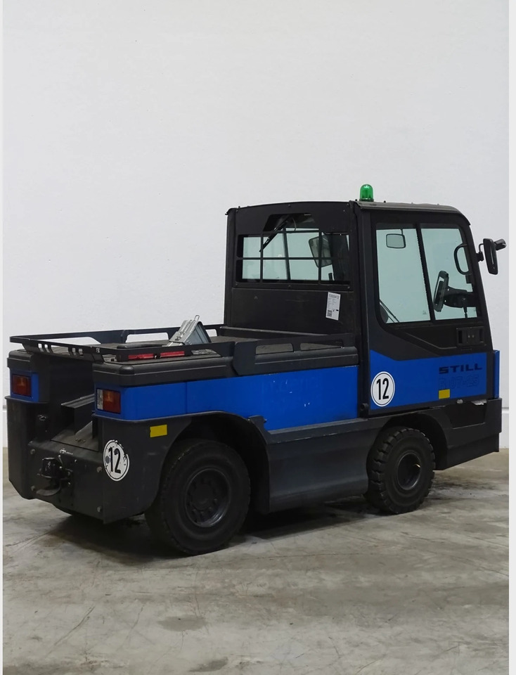 Linde P250 - Tow tractor: picture 2 Linde P250 - Tow tractor: picture 2