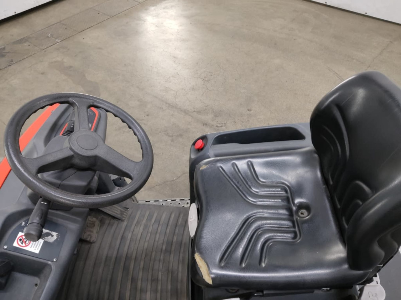 Linde P60 - Tow tractor: picture 3 Linde P60 - Tow tractor: picture 3