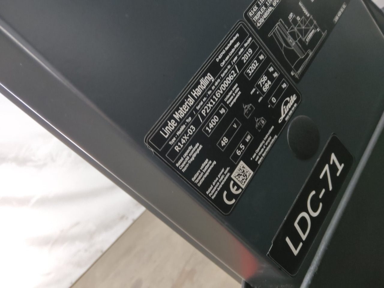 Linde R14X-03 - Reach truck: picture 2 Linde R14X-03 - Reach truck: picture 2