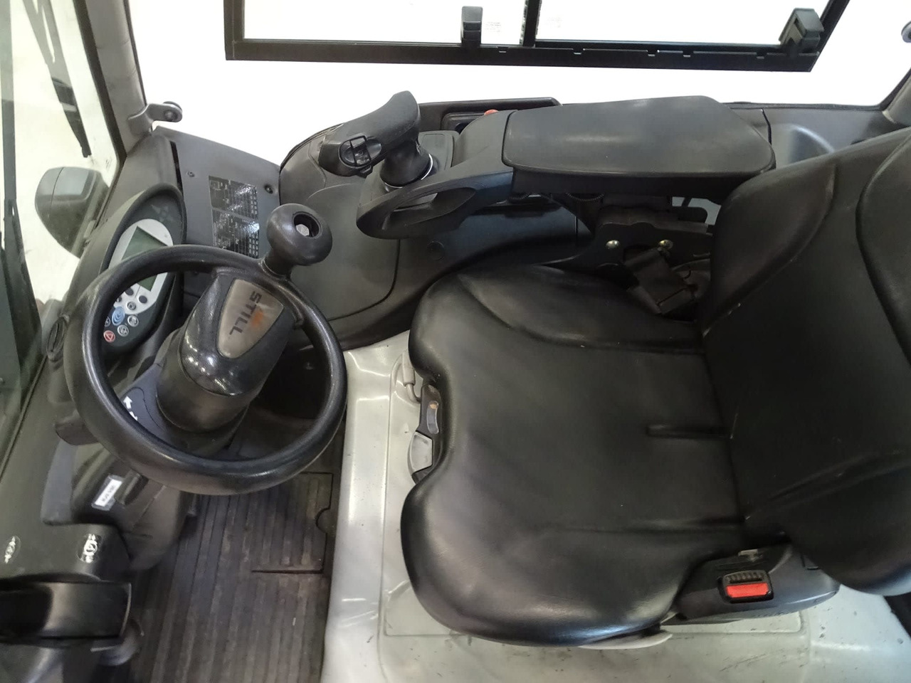 STILL RX60-40 - Electric forklift: picture 4 STILL RX60-40 - Electric forklift: picture 4