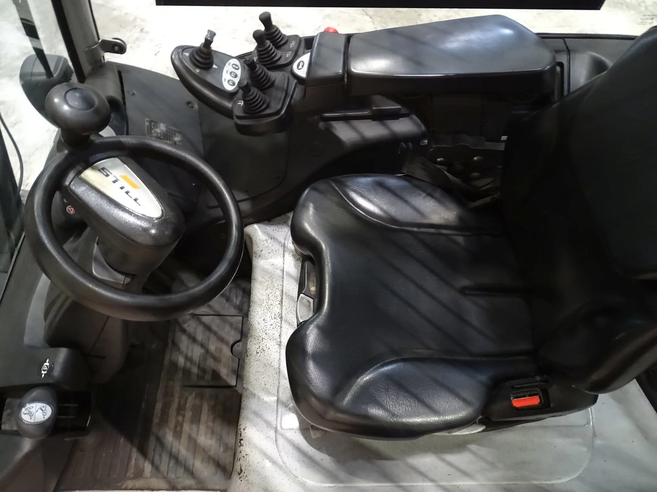 STILL RX60-50/600 - Electric forklift: picture 3 STILL RX60-50/600 - Electric forklift: picture 3