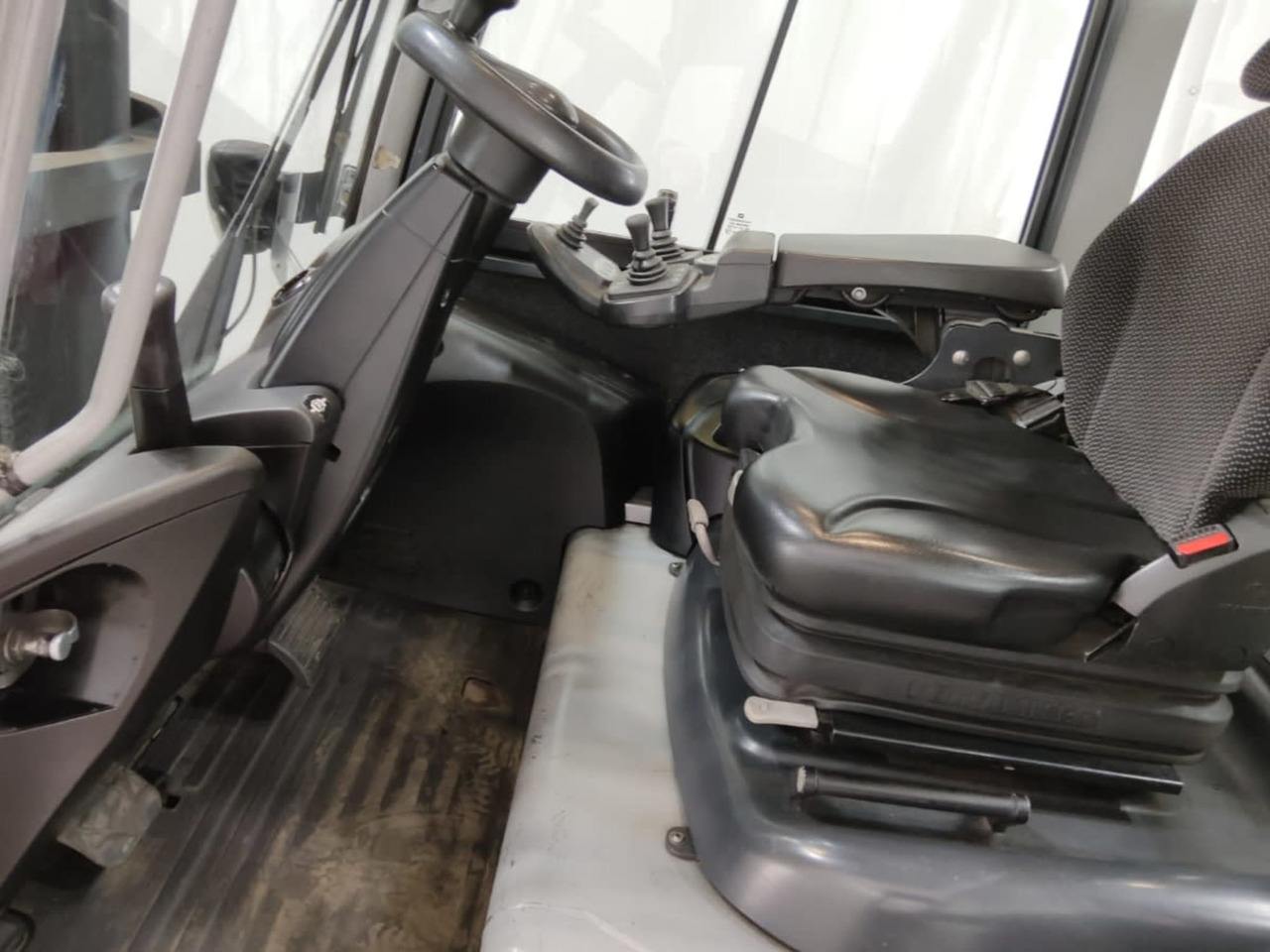 STILL RX60-70 - Electric forklift: picture 3 STILL RX60-70 - Electric forklift: picture 3