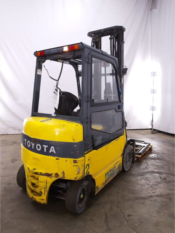 Toyota 7FBMF25 - Electric forklift: picture 3 Toyota 7FBMF25 - Electric forklift: picture 3
