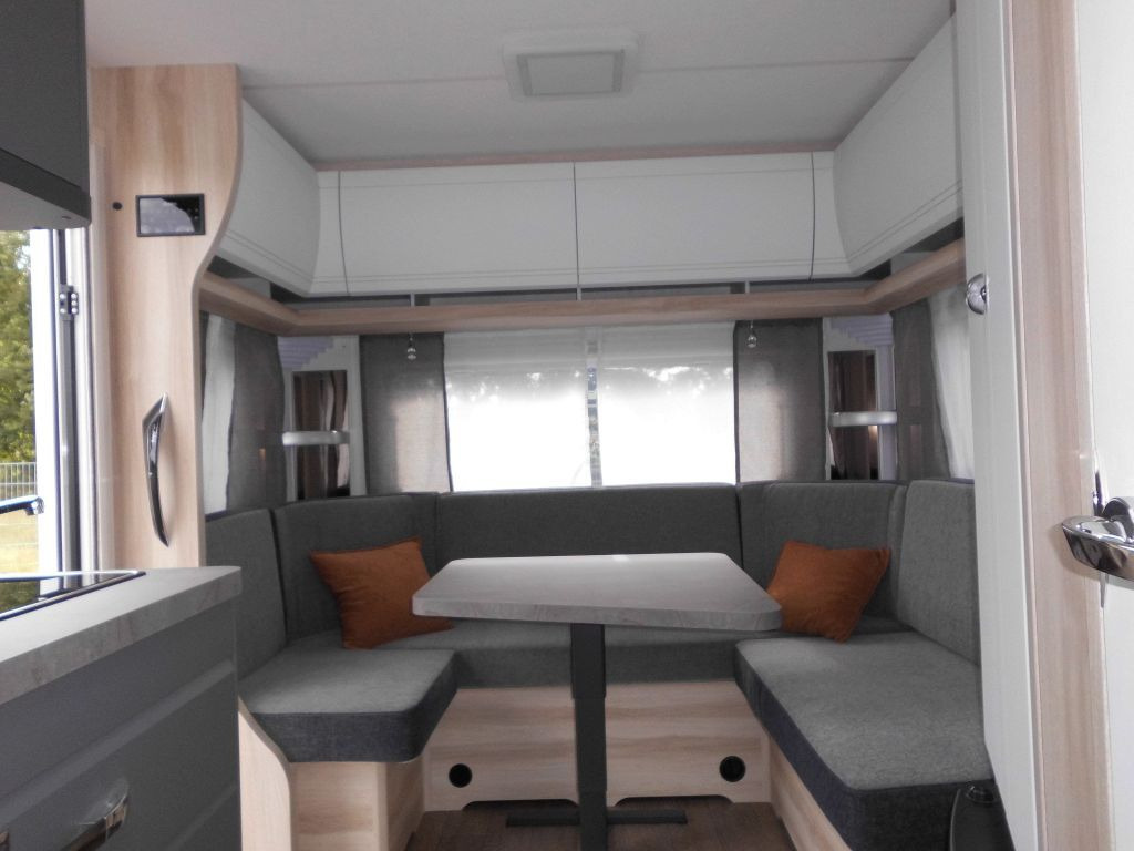 Hobby De Luxe 495 UL 2026 AUTARK 1800kg. Ambiente++ - Caravan: picture 5 Hobby De Luxe 495 UL 2026 AUTARK 1800kg. Ambiente++ - Caravan: picture 5