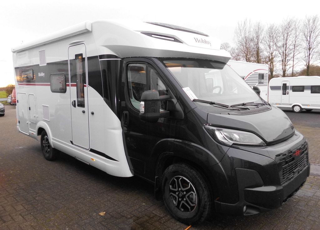 Hobby PRESTIGE T 710 GE 2026 180PS Autom. Voll LED +++ - Semi-integrated motorhome: picture 1 Hobby PRESTIGE T 710 GE 2026 180PS Autom. Voll LED +++ - Semi-integrated motorhome: picture 1