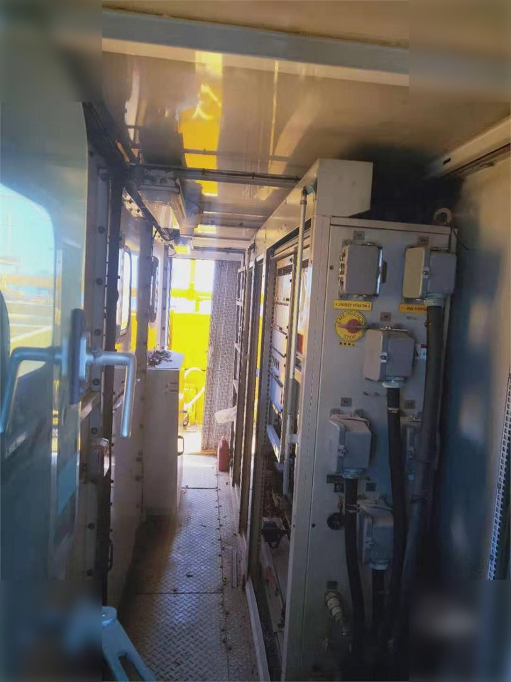 1994 LIEBHERR LHM1200HD - Self-erecting tower crane: picture 4 1994 LIEBHERR LHM1200HD - Self-erecting tower crane: picture 4