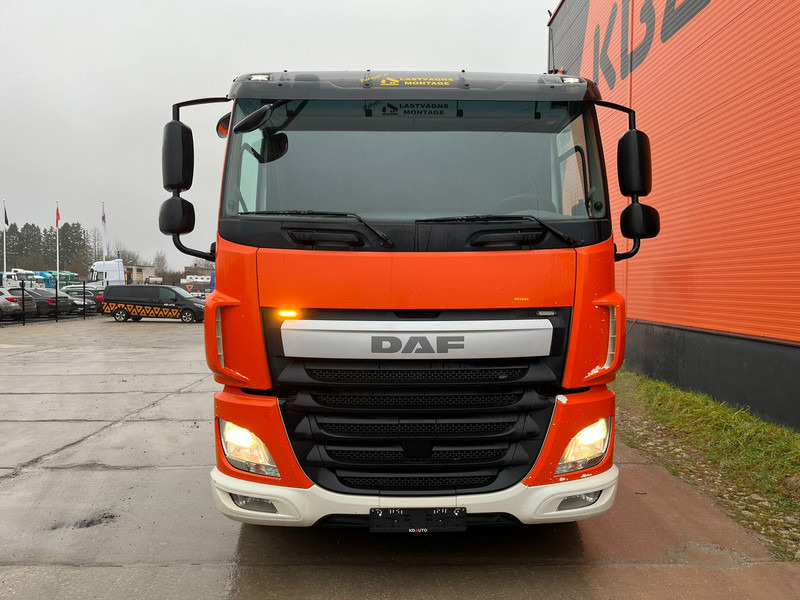 DAF CF 510 8x2/6 HIAB 24 ton / L=5800 mm - Hook lift truck: picture 3 DAF CF 510 8x2/6 HIAB 24 ton / L=5800 mm - Hook lift truck: picture 3