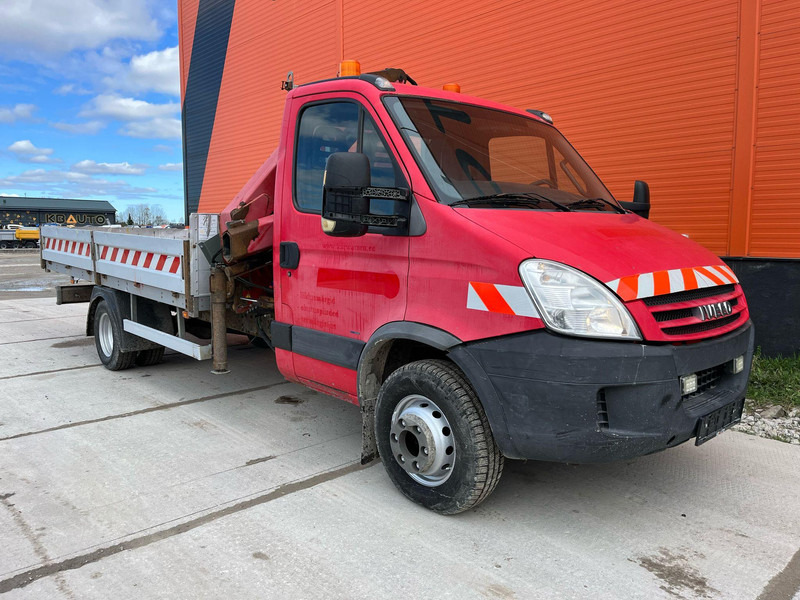 Iveco Daily 65C18 4x2 HMF 683 K2 / PLATFORM L=4256 mm - Flatbed van: picture 4 Iveco Daily 65C18 4x2 HMF 683 K2 / PLATFORM L=4256 mm - Flatbed van: picture 4