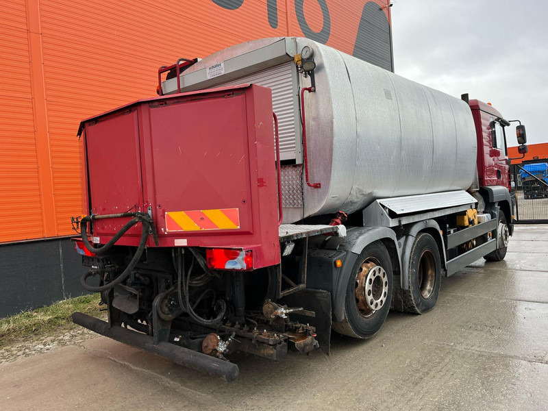 MAN TGA 26.360 6X2 Schäfer SRH 10000 / 3105 hours - Tank truck: picture 5 MAN TGA 26.360 6X2 Schäfer SRH 10000 / 3105 hours - Tank truck: picture 5