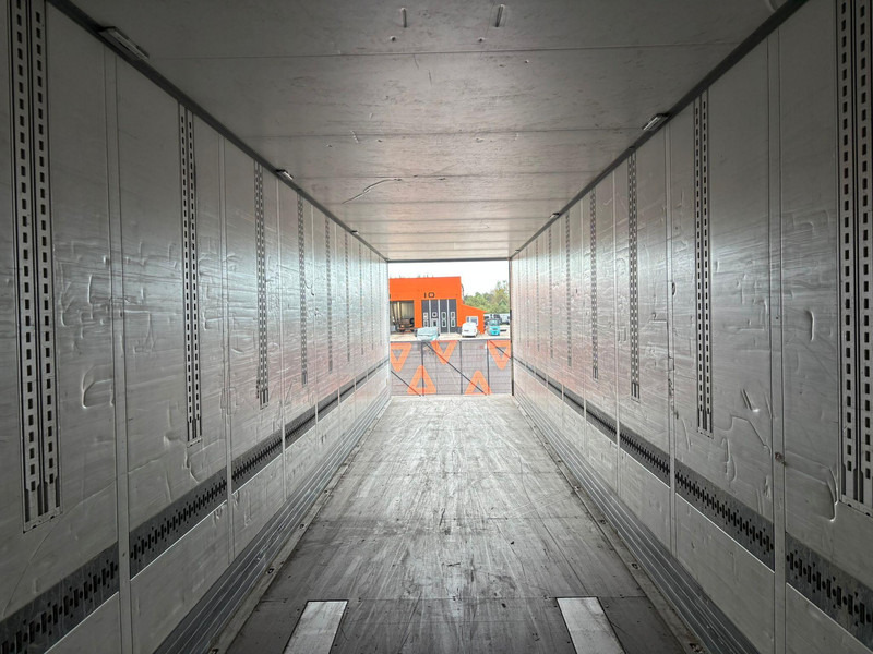 Closed box semi-trailer Schmitz Cargobull SCB S3B SAF AXLES / BOX L=13631 mm: picture 12